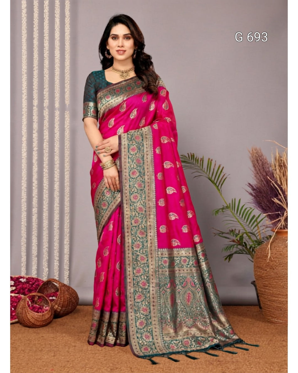 Luxurious Traditional Saree with Modern Royal Touch G 693